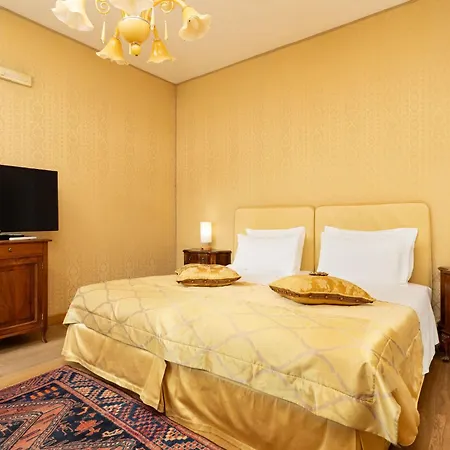 Relais Alberti Hotel 4*