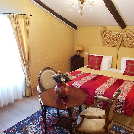 Relais Alberti Hotel 4*