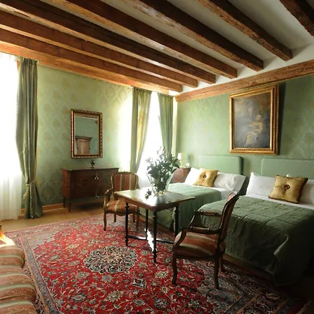 Ξενοδοχείο Relais Alberti 4*