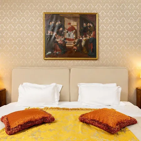 Relais Alberti Hotel