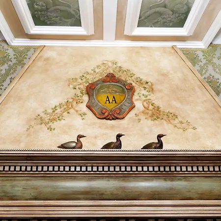 Relais Alberti فندق 4*