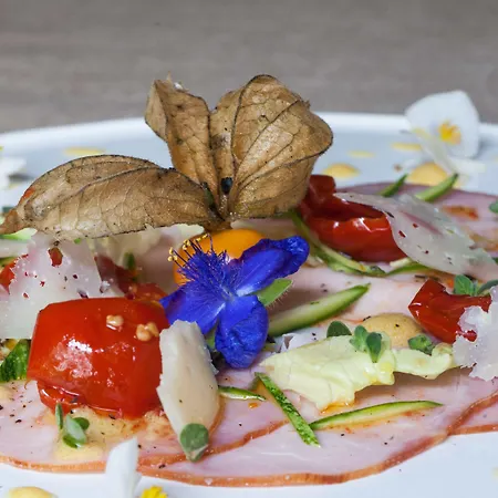 Готель Relais Alberti 4*
