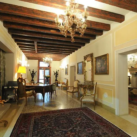 Relais Alberti Otel