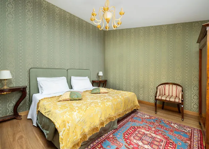 Relais Alberti Hotel