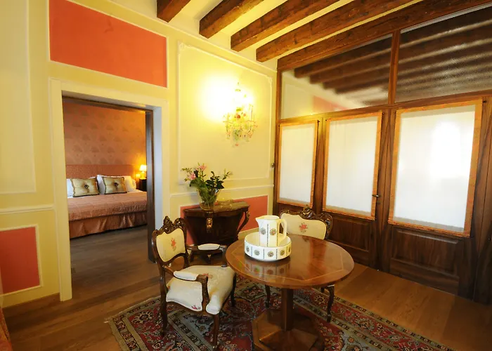 Relais Alberti Hotel